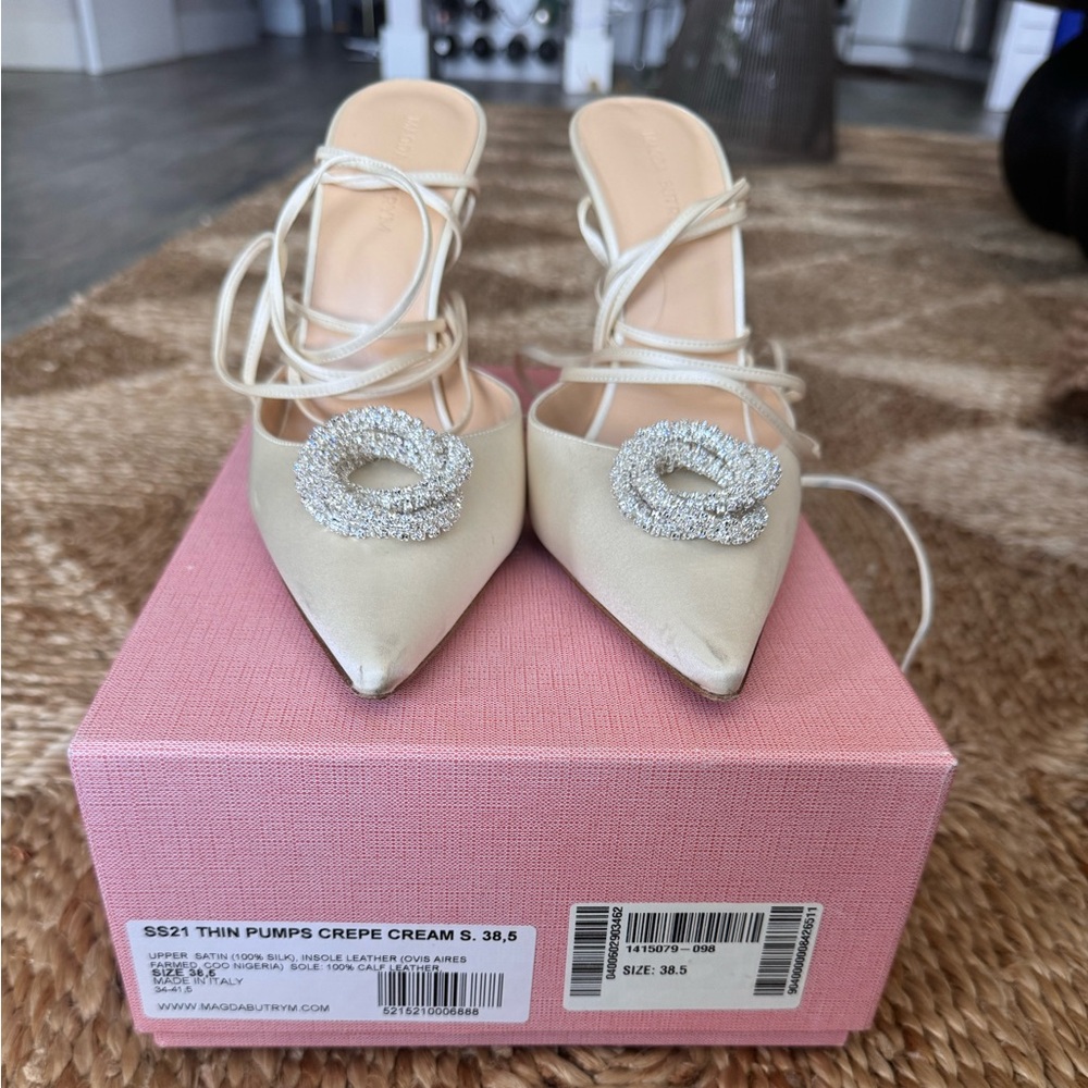 Magda Butrym Embellished Satin Pump - Cream